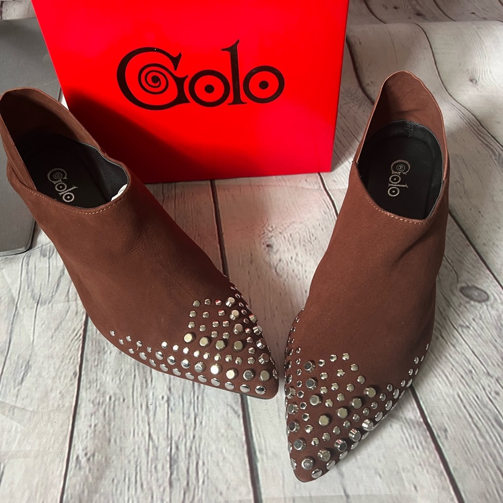 Golo Paz wedge embellished shoe